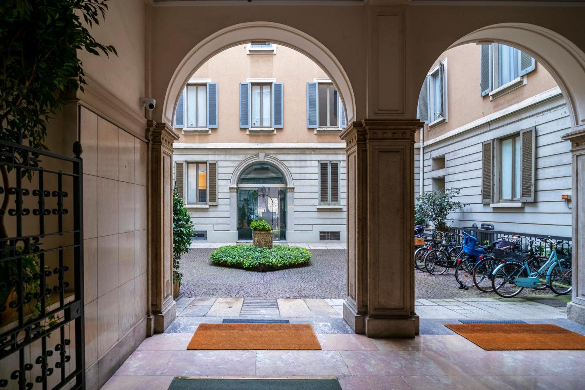Real Jewel In Milano Cadorna Apartment Екстериор снимка